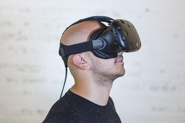 VR Gaming Hardware - HTC VIVE